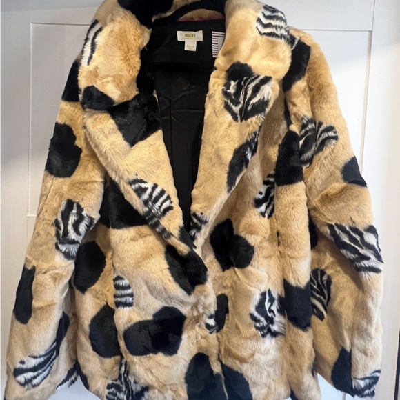 Maeve faux fur black and tan coat heart and zebra striped size M - Picture 2 of 4